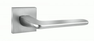 Ручка дверная компл.квадрат.основ. PUERTO Гляссе супер сатин хром INAL 555-03 slim SSC