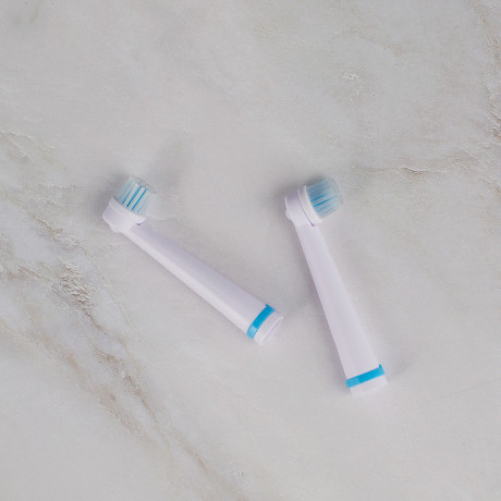 LEBEN Детская электрическая зубная щетка, 2 насадки, колпачок, пластик, 37х29х204 мм