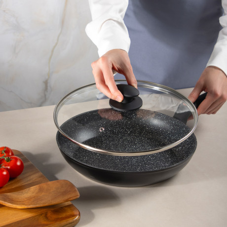 SATOSHI Стоун Сковорода литая с крышкой d28см, антипригарное покрытие мрамор, индукция