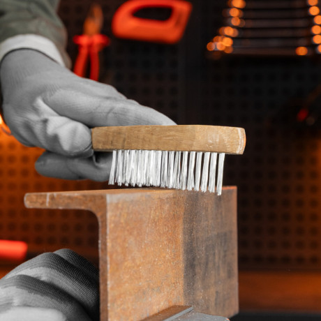 Щетка пятирядная металлическая с деревянной ручкой Sparta