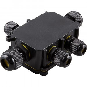 STEKKER коробка соед. герметичная LD525, 5 вводов, ЗВИ 4х4мм2, 24А (140х100х36мм) черный IP68 49189