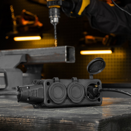 Удлинитель-шнур силовой Top Series, КГТТ, 20м, 3 розетки, 3 x 2,5 мм Denzel