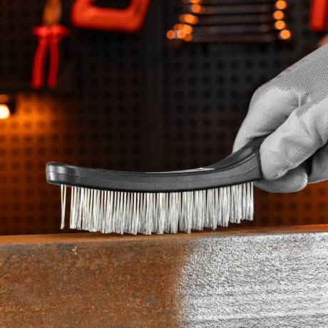 Щетка пятирядная металлическая с пластмассовой ручкой Sparta