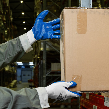 Перчатки полиэфирные с синим нитрильным покрытием, размер 9, 13 класс вязки Сибртех