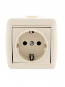 Lezard Ната роз. ОУ 1 мест. 16А крем. (земля, керамика, корпус PC) 710-0300-122