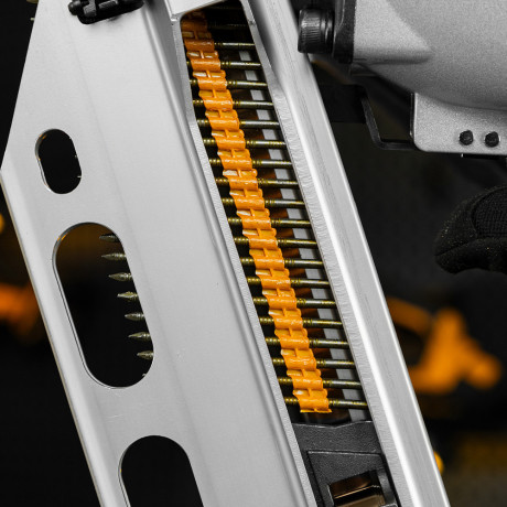 Гвозди для пнев. нейлера (крашен.) длина - 75 мм, диам. - 3,05 мм, 2000 шт. Denzel