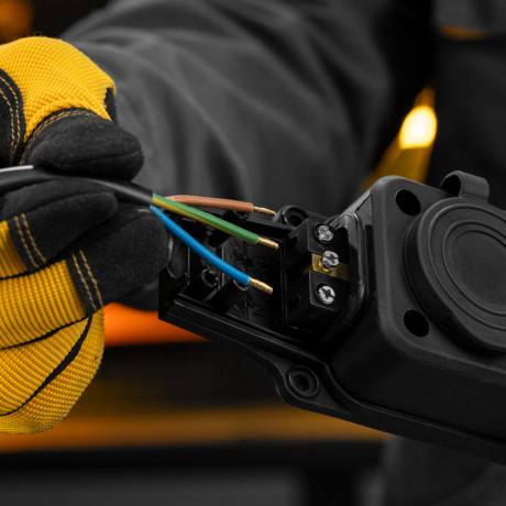 Шнур сетевой Energy Series, ПВС, 1,5 м, 3 x 1,5 мм, с неразборной вилкой, черный, Denzel