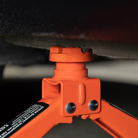 ЕРМАК Домкрат электрический 3 т, 12В, 120-420 мм, 100 Вт, в кейсе, х/б перчатки с ПВХ