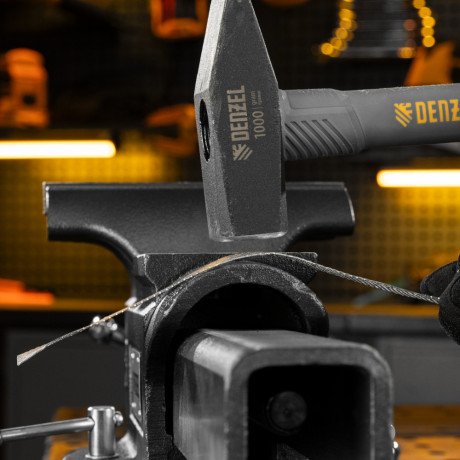 Тиски слесарные BVH-200, 200 мм, поворотные, стальная направляющая, с наковальней //Denzel