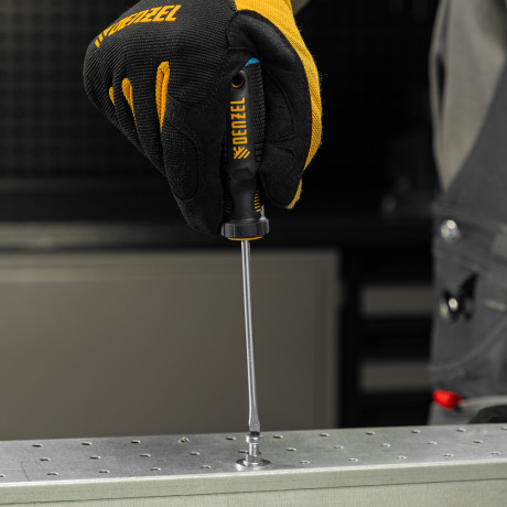 Отвертка SL4х100 мм, CrV, трехкомпонентная рукоятка Denzel