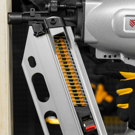 Гвозди для пнев. нейлера (оцинк.) длина - 50 мм, диам. - 2,9 мм, 2000 шт. Denzel