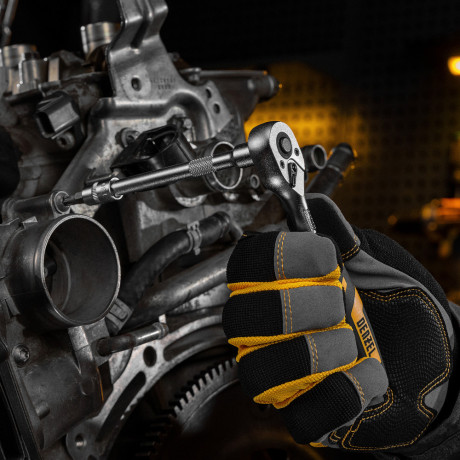 Набор инструментов, 1/2", 1/4", CrV, S2, пластиковый кейс, 82 предмета Denzel