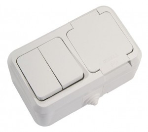 Makel блок (выкл 2 кл. + роз. 1 мест.) бел. земля, п/герм., крышк. (IP44) 18351 (+)