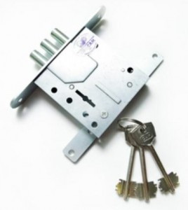 Рязань ЗВ 8-4ШТ/13 с/тягами б/о 75401 Замок врезной б/руч (30)