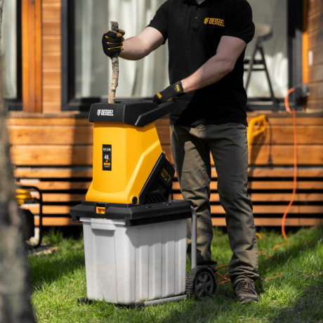 Измельчитель садовый электрический ECS-2700, 2700 Вт, 40 мм Denzel