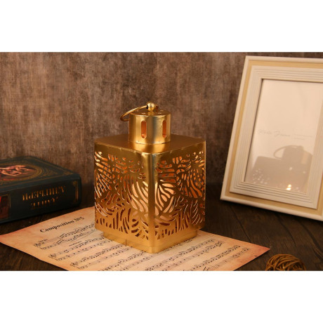 Подсвечник металл, 10х10х16 см, цвет золотой