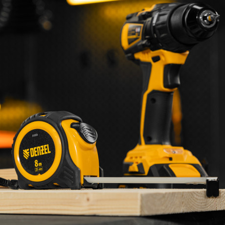 Рулетка 8м х 25мм, обрезиненный корпус, автоматическая фиксация Denzel