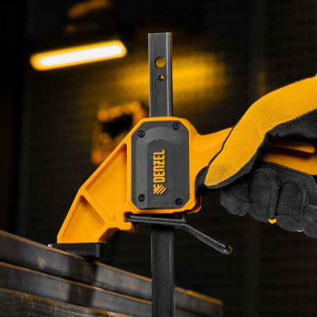 Струбцина F-образная, быстрозажимная, 150 х 80 мм, усиленный нейлоновый корпус Denzel