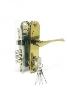 Д-град Зенит ЗВ7-60-01 золото-лак Замок врезной с/руч15)