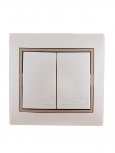 "Lezard Мира выкл. СУ 2 кл. 10А перламутр с коричн. вставкой (корпус PC) 701-3031-101