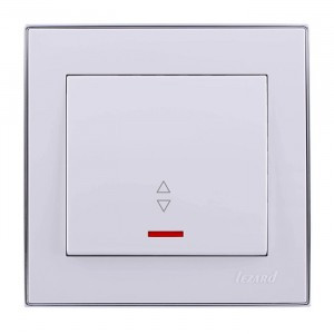 Lezard RAIN выкл. прох. СУ 1 кл. бел. с бок. вст. хром, инд (корпус PC) 703-0225-114