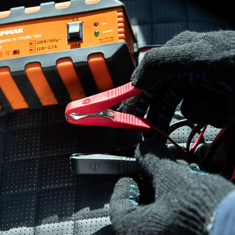 ЕРМАК Зарядное устройство импульсное, автомат, 2.7 A, 6В/12В, пластик корпус