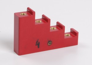 IEK изолятор ступенчатый ИС4-20 (М6) силовой