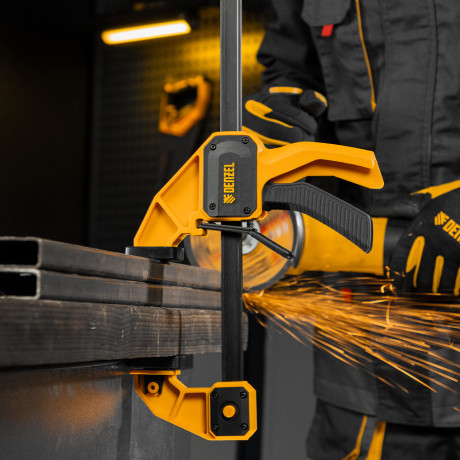 Струбцина F-образная, быстрозажимная, 600 х 80 мм, усиленный нейлоновый корпус Denzel