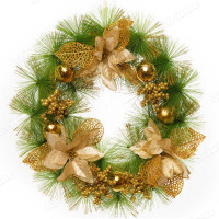Венок новогодний Т038-1 40см золот.цветы,ягоды,шарики х24