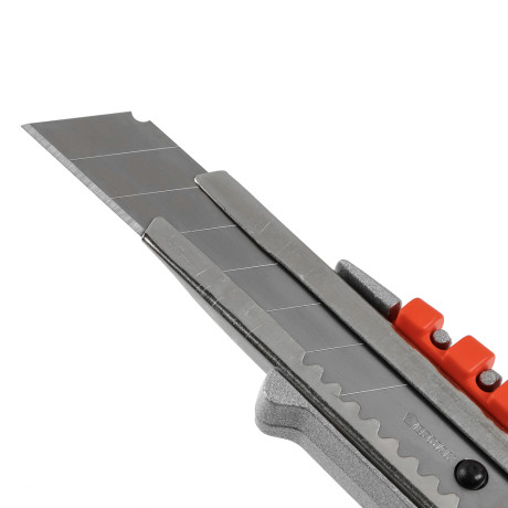 ЕРМАК Нож универсальный 18мм, метал.направ., Twist lock, метал.корпус+TPR, блистер