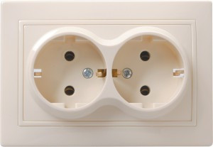 IEK КВАРТА роз. СУ 2 мест. крем. 16А (земля, керамика) РС12-3-Км ERK21-K33-16-K