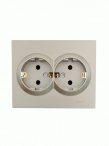 Lezard VESNA роз. СУ 2 мест. 16А  титан (шторки) (ПБТ) (корпус ABS) 742-3700-178B