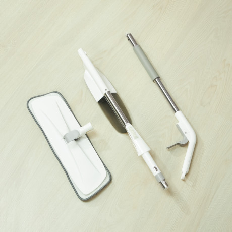 Швабра с распылителем и смен. насадкой тм VETTA, ручка 118см нерж.cталь, насадка микрофибра 41x12см