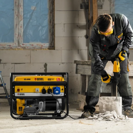 Генератор бензиновый GE 6900, 5.5 кВт, 220 В/50 Гц, 25 л, ручной старт Denzel