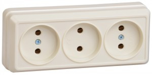 IEK ОКТАВА роз. ОУ 3 мест. без з/к 10А КРЕМ РС23-2-ОК