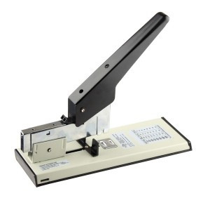 Степлер мощный Economy до 210 листов,№23/6-23/23, цвет черный 882891