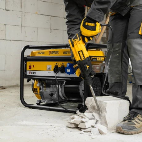 Генератор бензиновый GE 8900, 8.5 кВт, 220 В/50 Гц, 25 л, ручной старт Denzel