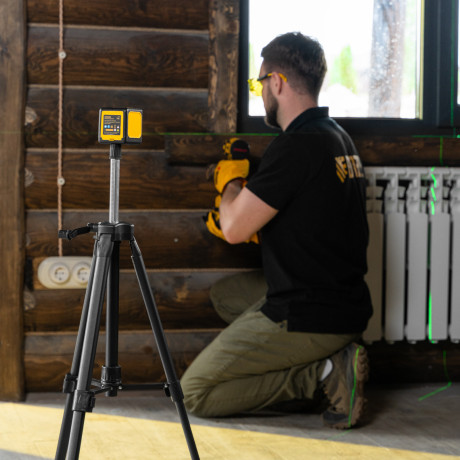 Лазерный уровень DQB, 30 м, зеленый луч, батарейки, сумка Denzel