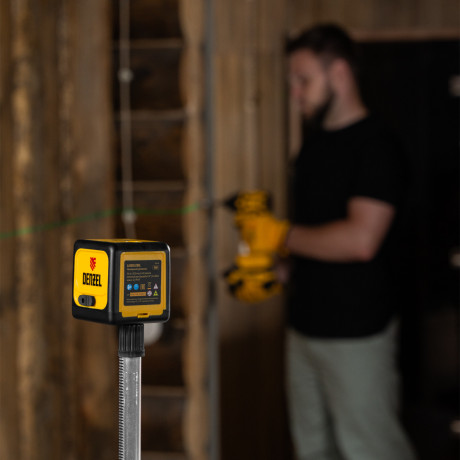 Лазерный уровень DQB, 30 м, зеленый луч, батарейки, сумка Denzel