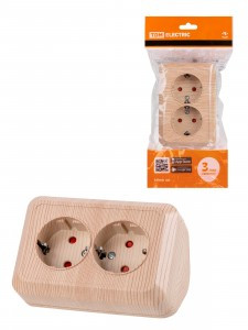 TDM Розетка угловая двойная 2П+3 ОУ с з/ш IP20 250В 16А сосна "Ладога" SQ1801-0443