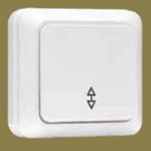 EKF Рим выкл. проходн. ОУ 1 кл. 10А белый ENV10-025-10