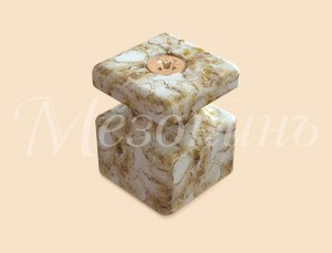 МЕЗОНИНЪ РЕТРО Изолятор квадрат фарфор (керамика) D18,5х24мм дв.мрамор, саморез (уп.15шт, цена за шт