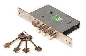 Гардиан 3011 4кл б/о Замок врезной тяж (15)