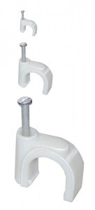 IEK скоба 8мм плоская пластиковая (уп. 20 шт., цена за уп.) USK21-08-020