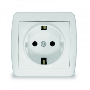 UNIVersal Клио роз. ОУ 1 мест. бел. (корп. ABS, земля, IP44) К2228