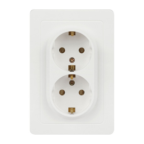 Розетка двухместная скрытой установки Intro Style с заз. 2x2P+E, 16А-250В, IP20, СУ,7-205-01, белый