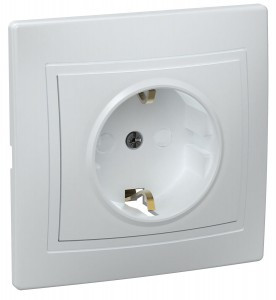 IEK КВАРТА роз. СУ 1 мест. бел. 16А (земля, шторки, керамика) РСш10-3-КБ ERK14-K01-16-K