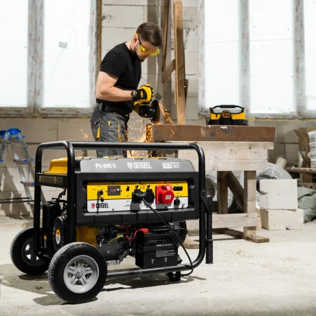 Генератор бензиновый PS 80 E-3, 6.6 кВт, 400 В, 25 л, электростартер Denzel