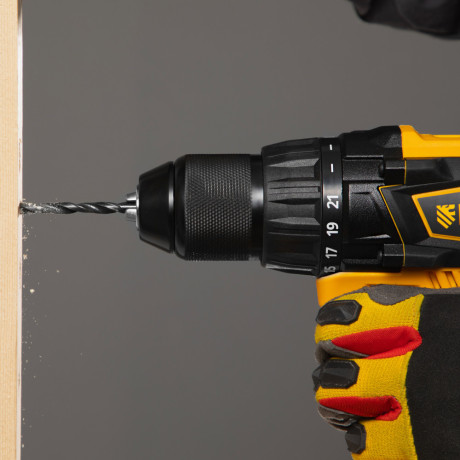 Дрель-шуруповерт аккумуляторная, бесщет. BLDL-IB-18-02, Li-Ion, 18 В, 2 акк. Denzel