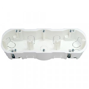 Bylectrica кор. уст. 3-х мест. с винтами для полых стен СУ 226х76х45,5мм К-220 исп.1